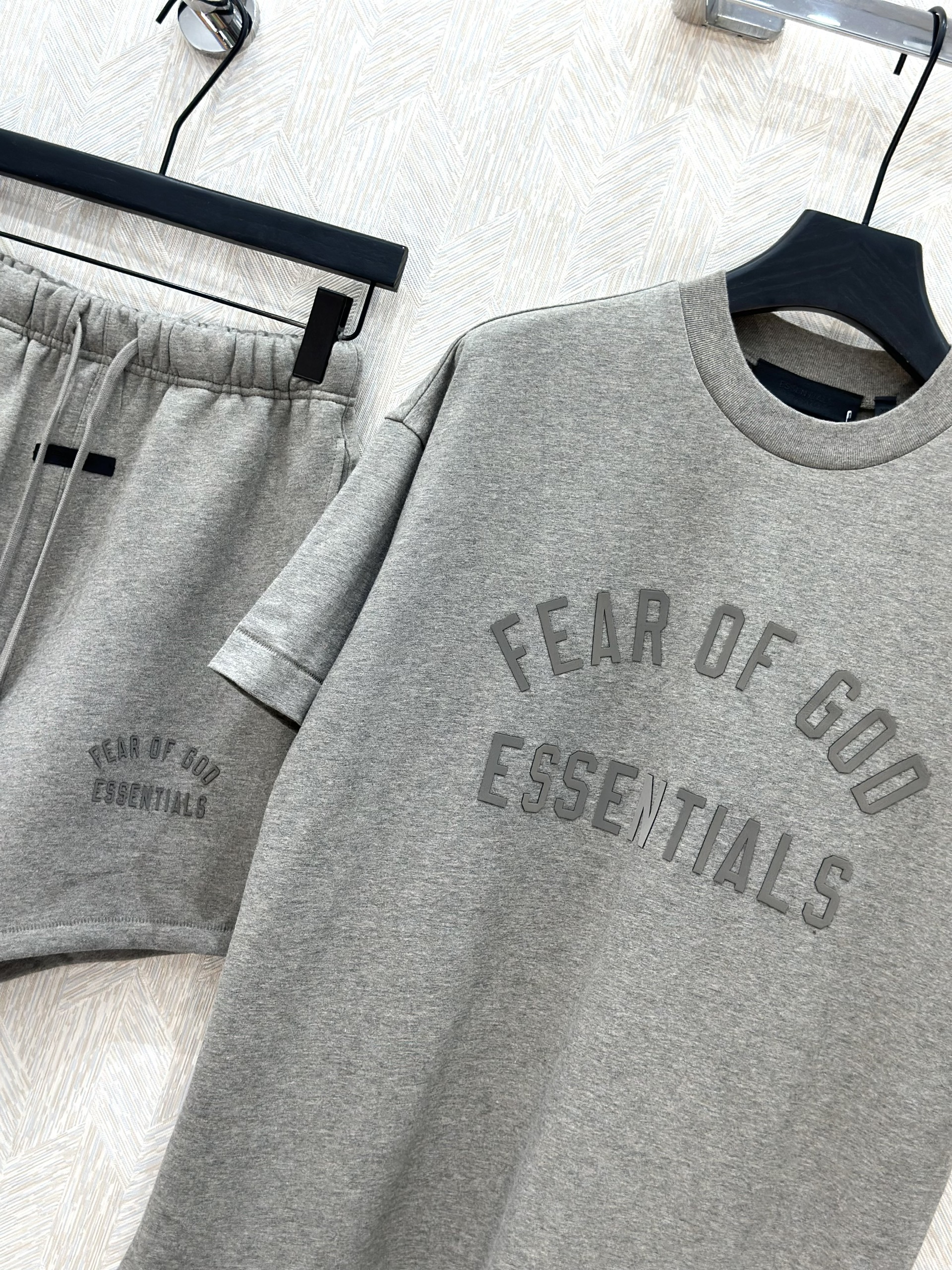 Bộ, Set hè Essentials Xám logo chữ Xám Like Auth on web VTN